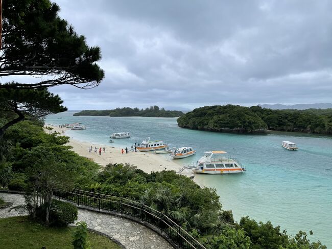 毎年恒例のゴールデンウィークの沖縄旅は、<br />ふたりで石垣と黒島へ。<br /><br />石垣　２泊<br />黒島　６泊<br /><br />お天気が悪いなりに満喫してきました。