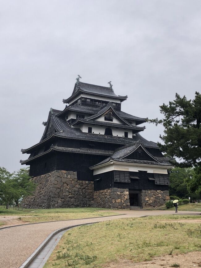 関西に長期出張中の嫁さんとお休みを合わせて、山陰地方（出雲、松江、安木、大山）にお出かけ(^_^)<br /><br />初日午後からは松江まで移動して、松江城と堀川遊覧船を楽しみます！