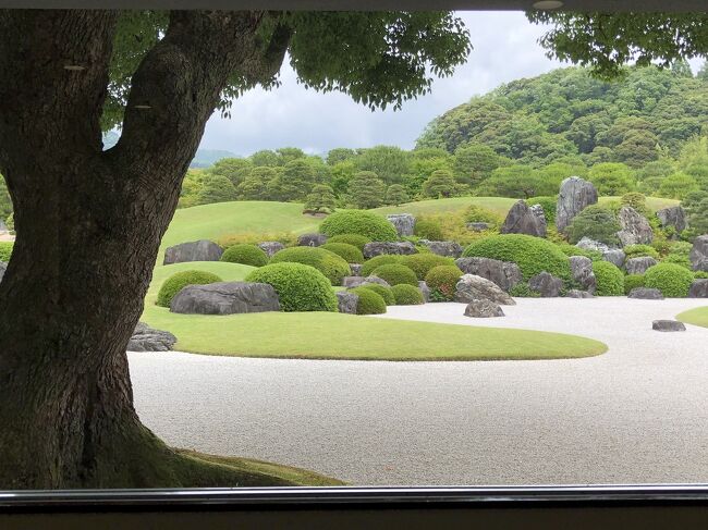 関西に長期出張中の嫁さんとお休みを合わせて、山陰地方（出雲、松江、安来、大山）にお出かけ(^_^)<br /><br />鬼太郎の境港に寄ってお魚食べるか、足立美術館で名画見るか迷ったけど、今回は名画鑑賞をチョイス！