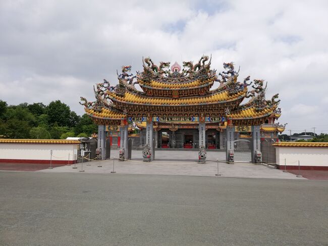 バイクで埼玉を走りました。<br />前から気になっていた坂戸市の台湾神社。<br />日高市の高麗神社。<br />13年振りに行った入間のジョンソンタウン。<br />テーマはなんちゃって海外旅行です。