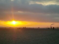 カリフォルニア州 ニューポートビーチ　－　素晴らしいビーチと夕日が眺められるビーチフロントの住宅エリア