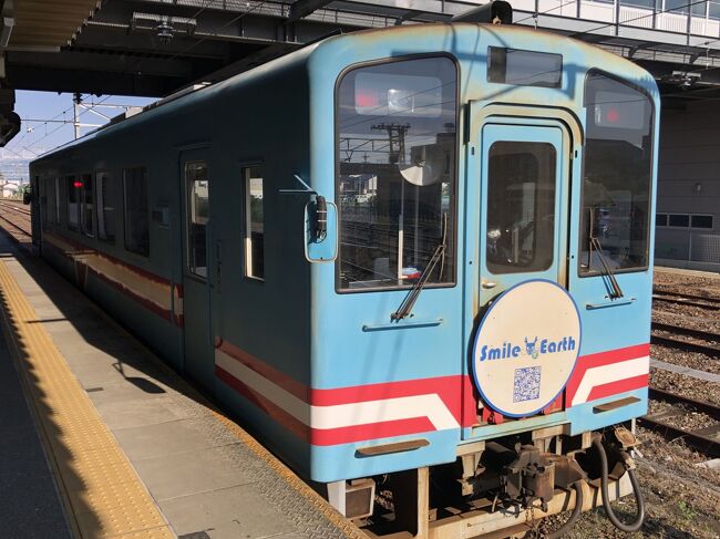 JR東海全線と隣接する16の私鉄に土日休の連続する2日間乗り放題という「お得な切符」で、東海地方の未乗路線をひたすら乗り続けます。<br /><br />２日目は、岐阜県の大垣から樽見鉄道と養老鉄道の揖斐まで。<br />名古屋に移動して、あおなみ線に乗車したあとは、名古屋市交通局の地下鉄を利用して、日本で唯一の浮上式鉄道「リニモ」へ。<br />名鉄の未乗路線をいくつか乗車し、名古屋市内にもどって、これもまた日本で唯一のガイドウェイバス「ゆとりーとライン」に初めて乗車。<br /><br />リニモやゆとりーとラインは、かなり高い位置に線路？が敷設されていて大変眺めが良く、ジェットコースターのようにアップダウンもあって、テンション上がりまくりでした。<br /><br /><br /><br />