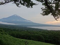 中央高速をひとっ走り。山中湖畔のパノラマ台まで富士山を見に。