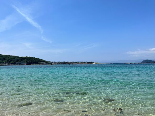 2022年初夏、コロナはしぶといですね。<br /><br />宇和島に住む友人にお祝い事があって宇和島まで出かけました。<br /><br />友人から教えてもらった東京から一番行きにくい場所、高知県の柏島へ出かけることになりました。お天気も良く、ここは本当に高知なのかと思うほどのきれいな海だったのですが・・・<br /><br />他に、宇和島の九島と九島大橋などを訪ねる旅となりました。
