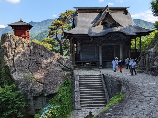 6月は宮城・山形に行って来た。<br />宮城・山形は2回目<br />ピーチのキャンペーンで航空券代は往復1万円以下<br />でむっちゃ安かった。<br />(往：3,790+230+420)+(復：3,390+230+370)+1,200=9,630<br />＜1日目：2022/6/24金＞<br />MM137　関西12：20⇒仙台13：40<br />　3,790+230+420=4,440円<br />瑞鳳殿<br />ゲストハウスひばり宿泊<br />＜2日目：2022/6/25土＞<br />松島遊覧船<br />山寺<br />サンピアの湯<br />＜3日目：2022/6/26日＞<br />MM132　仙台9：55⇒関西11：30<br />　3,390+230+370=3,790円