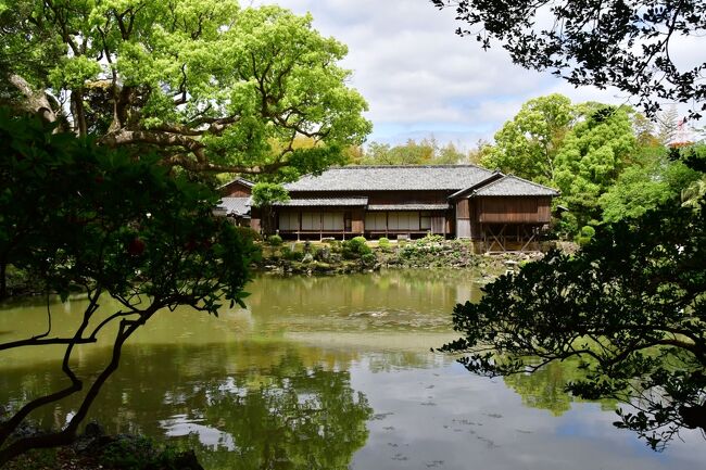 　久し振りに長崎県を訪れた。<br /><br />　高城城、諫早陣屋、石田城、江川城、玖島城、久原城、三城城を訪れた。<br /><br />　原城を訪れたかったが、長崎市からだと時間が掛かるので、断念。<br />　五島列島の石田城に焦点を当てた。<br /><br />　原城の代わりとして、玖島城を訪れた。<br /><br />　初日は雨で、どうなるかと思っていたが、いざ長崎に到着すると天気が持ち直し、特に問題は無かった。<br /><br />　長崎名物のトルコライスとちゃんぽんを食べた。<br />