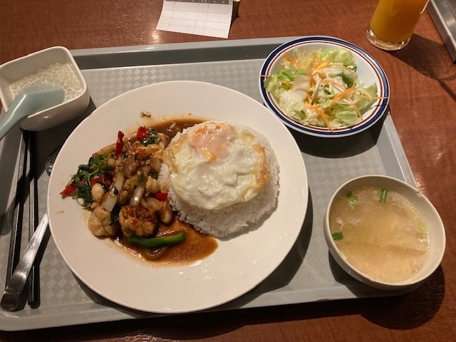 本日は新大久保でタイ料理を食べてきました。<br /><br />お店：ソムオー新大久保店