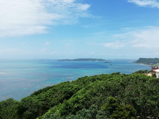 梅雨明けの沖縄4泊5日の旅をしてきました。<br />渡嘉敷島、座間味島、浜比嘉島と真栄田岬などシュノーケリングスポットを<br />中心にしています。<br />ケラマブルーが見られる慶良間諸島の美しさに感動しました。<br />旅行記は2回に分け、これは4日目~5日目の内容です。<br /><br />1日目　セントレアー那覇<br />2日目　渡嘉敷島、阿波連ビーチ、ハナレ島<br />3日目　座間味島<br />4日目　浜比嘉島、平安座島、海中道路<br />5日目　真栄田岬, 　恩納村