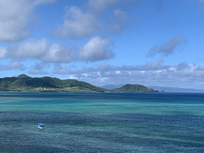 石垣の碧い海とともに