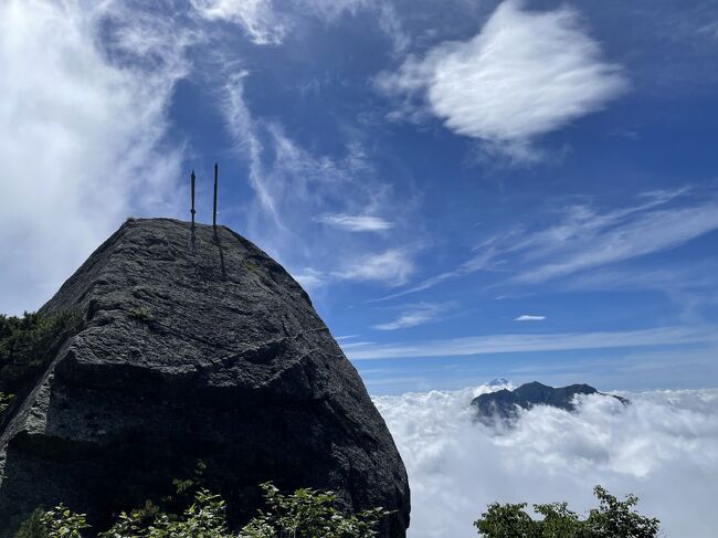 北岳・甲斐駒と黒部の岩場 北岳・甲斐駒と黒部の岩場」 写真・解説／