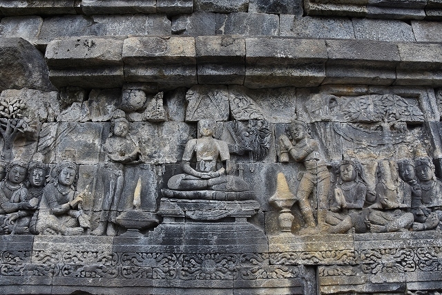 2015年インドネシア旅行記　第14回　ボロブドゥールの壁面のレリーフを見る