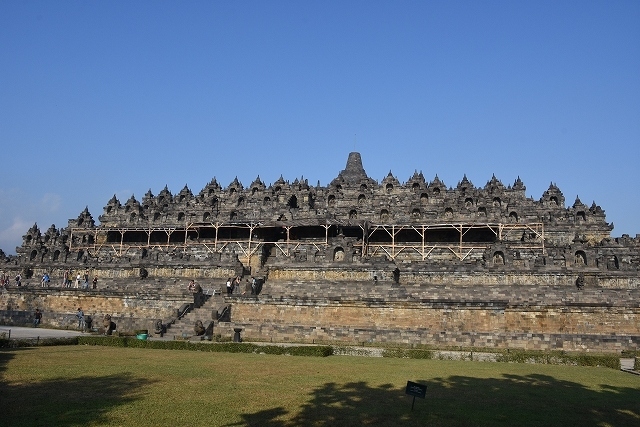 2015年インドネシア旅行記　第15回　ボロブドゥール近くのムンドゥッ寺院とパオン寺院を見学