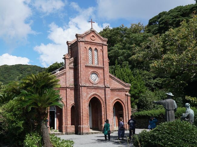 初めて長崎の五島を訪れました。福江島の教会をめぐりました。<br />その後、福岡に移動し宗像大社へ。