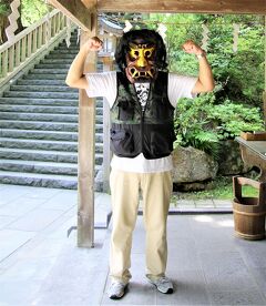 2年ぶり2度目のなまはげ館訪問後伝承館でなまはげ実演を観て真山神社でなまはげに変身