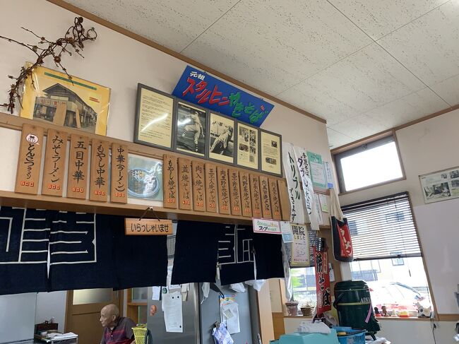 横手市雄物川町の滝沢食堂の名物は「スタルヒン焼きそば」。<br />元読売巨人軍の300投手、ヴィクトル・スタルヒン投手にちなんだ焼きそば。<br />スタルヒンさんの球碑が、すぐ近くのお寺にあるということで、町興しのためにと店主が考案したそうだ。<br /><br />横手市雄物川町今宿字今宿67