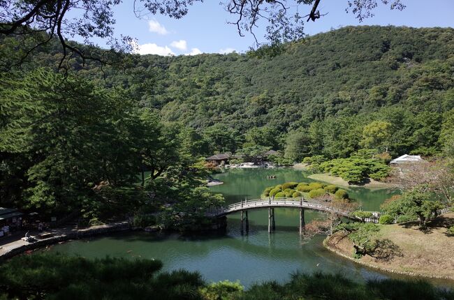 うどん、うどん、栗林公園、うどん、県立博物館、うどん。<br />有名店を梯子しつつ、名園と博物館を網羅した一日でした。<br />さすがに一日では屋島まで足を延ばせませんでした、、、<br />個人的には、香川が仏教大国である背景が学べました。<br /><br />一筆書きの旅行地図(位置情報)も、ぜひ参考にしてください。