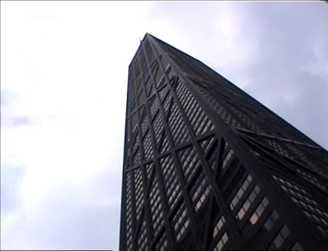 ビッグジョンの愛称でシカゴ民に親しまれている超高層ビルのジョンハンコックセンターは100階建て343メートルの超高層ビルで1969年の完成当時はシカゴで一番の高さで、ニューヨークのエンパイア ステート ビルに次ぐ世界二位の高さでした。