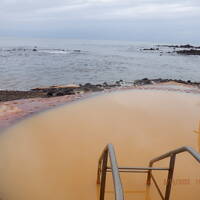 2022年夏休み家族旅は青森へ！（その4）大雨の影響の残る鰺ヶ沢ルートで黄金崎不老ふ死温泉と幻の白神山地！編