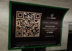 2度目のパリ（出張のついでに31-18）火曜日、仕事の後の街歩き⑧ 斬新、メトロ "Saint Georges 駅"の 寿司二次元コード！