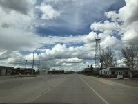 ワイオミング州 ビッグパイニー　－　雲が低い小さな町