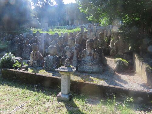 滋賀 近江高島 四十八体石仏群(48 stone Buddhas,Omi-Takashima 滋賀 近江高島 四十八体石仏群(48 stone Buddhas,Omi-Takashima