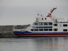 ｛カズ１沈没地点近くカムイワッカクルーズ・オーロラ号｝北海道一周バス（菫（スミレ号)）ツアー　3７