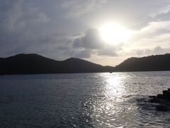 真夏の沖縄！世界が恋する海「ケラマブルー」に逢いに・・３日目サンライズSUP・阿真ビーチでウミガメさんに遭遇そして再び島ドライブ。