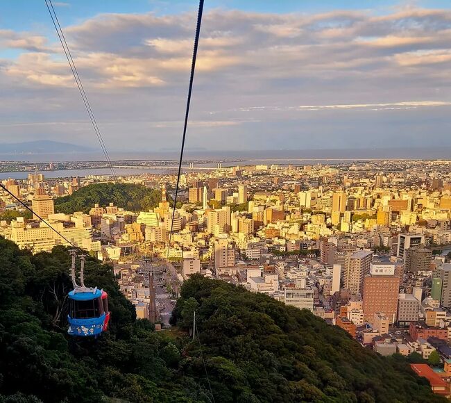 　夏の観光シーズン中、ずっと外出を自粛していました。9月に入り、早速行動開始です。でも台風で飛行機が飛ぶか前日までドキドキ天気予報から目が離せませんでした。<br />　マイルをe JALポイント交換し、JALダイナミックパッケージ徳島in・高松outのAir&amp;Hotel特典付を利用した3104ねえねえツアー第5段です。<br />　小樽へ行った時には友人と「次は鳴門と小豆島だね！」で決定していました！徳島と香川には道の駅巡りを楽しんでいる&quot;いつもの友人&quot;と2014年に訪れているので2度目の訪問になります。<br />　4トラ旅行記やクチコミから盛りだくさんの旅情報を参考にさせていただき、友人と二人で密を避けての充実した楽しい旅行となりました。<br />　コロナ禍、催行中止で訪問出来なかったアムステルダム国立美術館・ニューヨークメトロポリタン美術館・滞在日が休館だったウィーン美術史美術館への想いもあり、大塚国際美術館は愚かにもコンプリートを目指していました。笑<br />　大塚国際美術館編は後半に旅行記番外編として記録に残す事にしました。興味のある方は合わせてご覧いただければ嬉しいです。<br />　これから旅行を予定されている方々への情報提供として少しでもお役に立てたり以前旅行なさった方々に現在の様子をお伝え出来たら幸いです。<br />　旅行編①から⑥番外編大塚国際美術館は⑦～⑰まであります。よろしければ、目を通してみて下さい。<br />　①9月7日羽田空港～鳴門渦潮観潮<br />　②眉山～サンルート徳島<br />　③9月8日高松港～小豆島<br />　④小豆島～JRクレメント<br />　⑤9月9日玉藻公園～栗林公園<br />　⑥上原屋本店～羽田空港<br />　⑦大塚国際美術館B3作品番号<br />　　　　　　1～80<br />　⑧大塚国際美術館B3作品番号<br />　　　　　　81～160<br />　⑨大塚国際美術館B3作品番号<br />　　　　　　161～242<br />　⑩大塚国際美術館B2作品番号<br />　　　　　　243～323<br />　⑪大塚国際美術館B2作品番号<br />　　　　　　324～404<br />　⑫大塚国際美術館B2作品番号<br />　　　　　　405～483　　　　　　　　　　　　<br />　⑬大塚国際美術館B1作品番号<br />　　　　　　484～580<br />　⑭大塚国際美術館B1作品番号<br />　　　　　　581～680<br />　⑮大塚国際美術館B1作品番号<br />　　　　　　681～744<br />　⑯大塚国際美術館B1作品番号<br />　　　　　　745～821<br />　⑰大塚国際美術館2F1F抜粋作品<br />★美術館都合で展示内容変更あり★