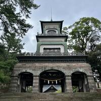 金沢で朝の尾山神社に参拝し、兼六園とひがし茶屋街を駆け足で観光しました