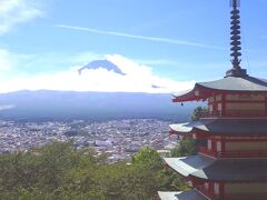 晴れの日の甲斐路旅はガイジンに人気の高みからーーー