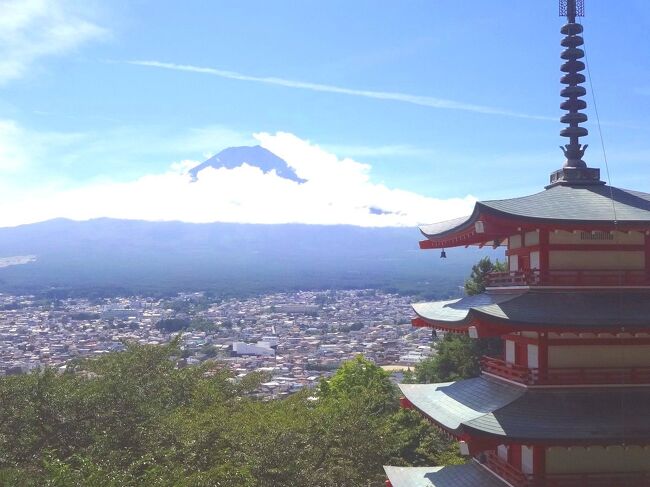 晴れの日の甲斐路旅はガイジンに人気の高みからーーー