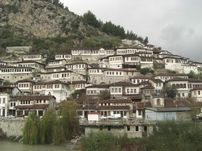 千の窓の村、ベラト（ベラット）ーアルバニア