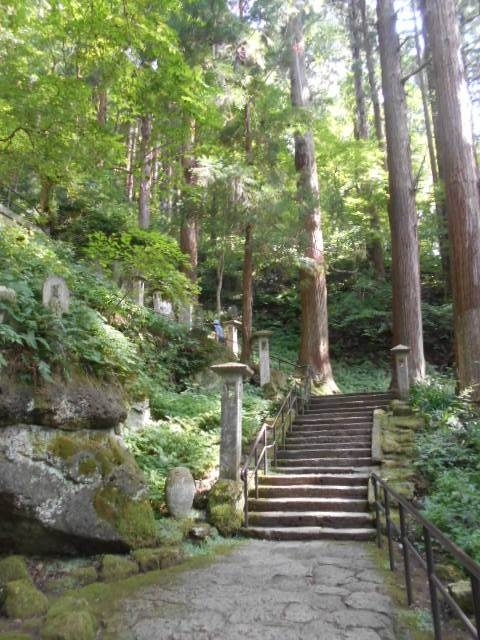 銀河鉄道で走るみちのく旅（2022年9月11日～14日、3泊4日） （No.3　山形の立石寺石段1,000段に苦戦！）