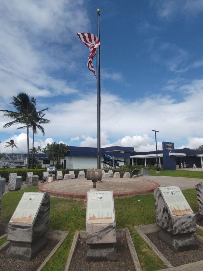 Hawaii滞在の後半6日間です。<br />9月13日 パールハーバー太平洋航空博物館<br />9月14日 ワイケレプレミアムアウトレット<br />9月15日 アラモアナセンター<br />9月16日 マリオットで終日まったり!<br />9月17日 帰国<br />9月18日 JAL73便で羽田空港着<br /><br />ワイケレプレミアムアウトレットでは<br />買い物に夢中になり、全く写真を撮りませんでした・・・<br />ワイケレの情報を期待していた方には、申し訳ない旅行記です。