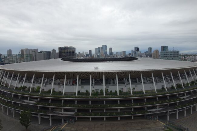 神宮外苑の新国立競技場の前ににある「三井ガーデンホテル神宮外苑の杜」に行ってきました。<br />夜は渋谷で座談会に出席、翌日は神宮外苑を散歩、深川の清澄庭園、江戸時代の街並みを再現した深川江戸資料館へ行きました。