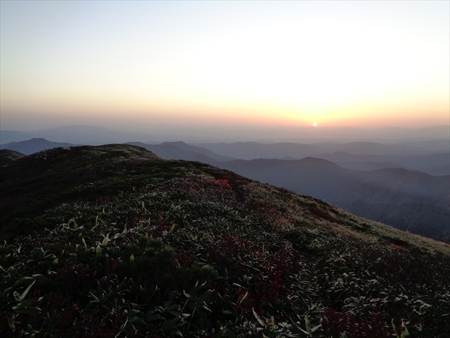 紅葉の以東岳登山（2）