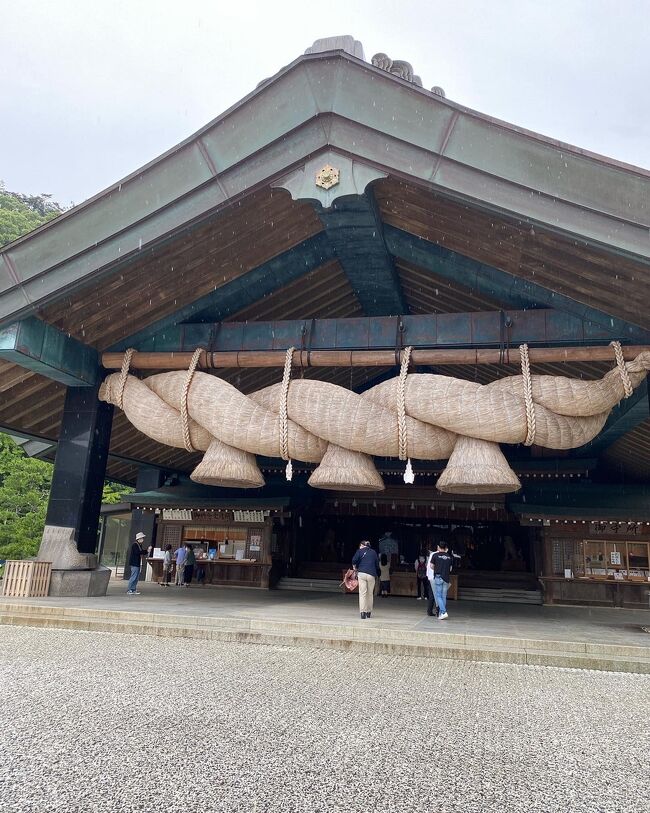 大好きなどこかにマイル<br />今回は岡山、鹿児島、高松、出雲から。岡山希望。<br />結果は出雲。予定の段階では出雲大社行ってから松江城や遊覧船に。って思っていたけどあいにくの雨で出雲大社しか行けないで終わりました。やっぱり天気って大切ですね。