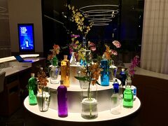 Ｗ大阪 マーベラススイート 宿泊記(ブログ)，AWAY Spa，LIVING ROOM，MYDO，Oh.lala…，MIXup 