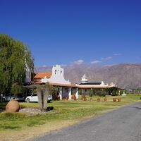 10月のカファヤテ ワイナリーのホテルとワイナリーのレストラン