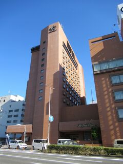 ツアー初日、鳥取駅前「ホテルニューオータニ鳥取」に泊まる