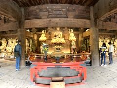 増上寺の三解脱門を拝観しました。今回は楼上内部の撮影ができました