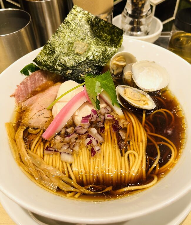 とにかくラーメンが好き！美味いラーメンを探して食べ歩いてます！