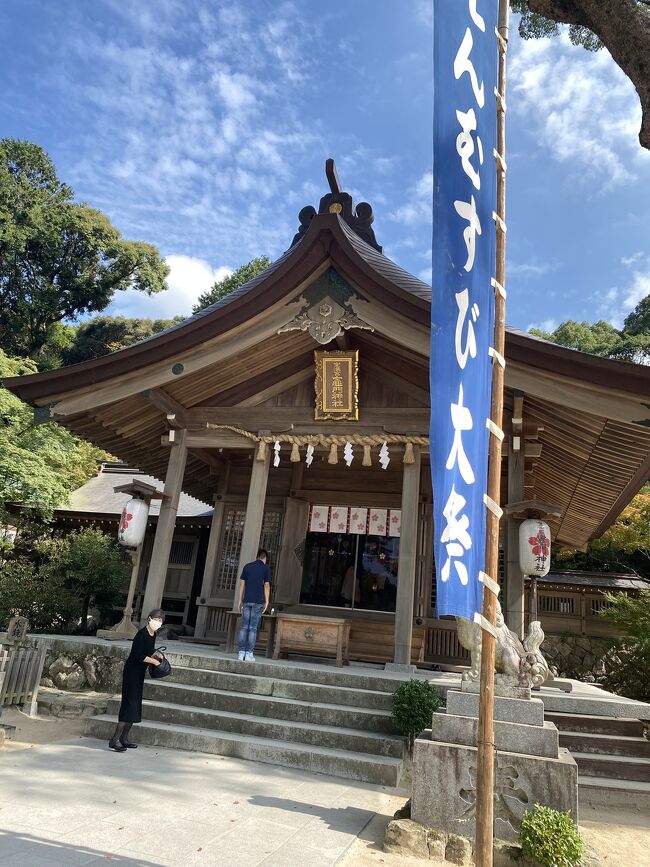 太宰府天満宮へお参りして帰阪します。<br /><br />ヒルトンの朝食も最後となりました<br />33階景色良いけど品数少ないしなんだかな～～～<br /><br />今日は荷物を持ってバスに乗り天神へ<br />大宰府へ向かいます<br />大宰府駅前で荷物を預けお参り<br />竈門神社2KMという表示に向かいます<br />が・・・遠すぎる<br />でも頑張ってお参りできました<br />帰りはバスに乗り駅へ<br />JRに乗るためタクシーで二日市駅へ<br />この駅からすぐ博多駅です<br />お土産を買い最後のラーメンを食べ帰阪しました<br />