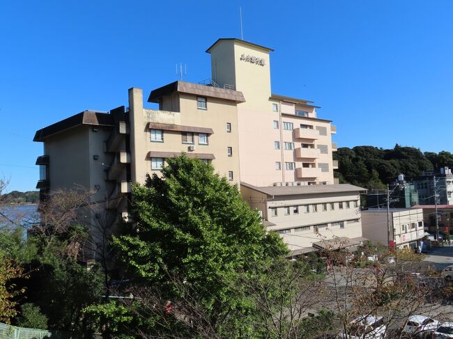 コロナの不安も吹っ飛んでしまうほど、舘山寺温泉に観光客の姿はありませんでしたｗ<br />とはいえ宿には結構な人数の方がチェックインしている様子。<br />今宵の宿は舘山寺温泉では一番の老舗という「山水館欣龍」さん。<br />料理がいいと評判だそうですよ♪