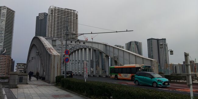 遅い夏休みを取り家族旅行で東京へ行きました。<br />8月には既に航空チケット購入やホテル予約を済ませていたので「全国旅行支援」は一切関係ありませんでした。<br />期限が切れそうなANAマイルが貯まっていたため、ANA SKYコインに替えて支払ったので、3名往復4万5千円弱のところが、実際には5千円未満の支払いで済みました。<br />我が家の息子は沖縄生まれの沖縄育ちなため電車という乗り物を知りません。<br />一度本物を体験させてもよかろうと思い行くこととしました。