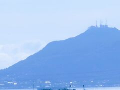 新函館北斗着/10:01　北海道新幹線・はやぶさ95号　津軽海峡を抜けて　☆函館山が見える