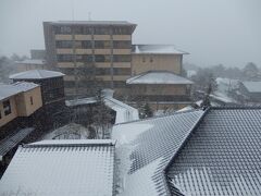 赤坂前泊)往復バス)春の大雪)草津温泉共立連泊紀行