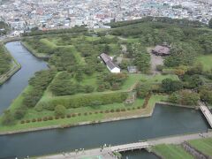 五稜郭公園とトラピスチヌ修道院