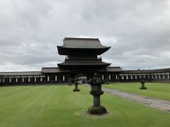 2022年の晩夏、夏季休暇で北陸へ／瑞龍寺の回廊を歩いていると、東南アジアの寺院の雰囲気をひしひしと感じました