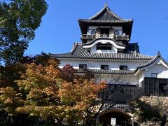 犬山城下町地区で、食べ歩き